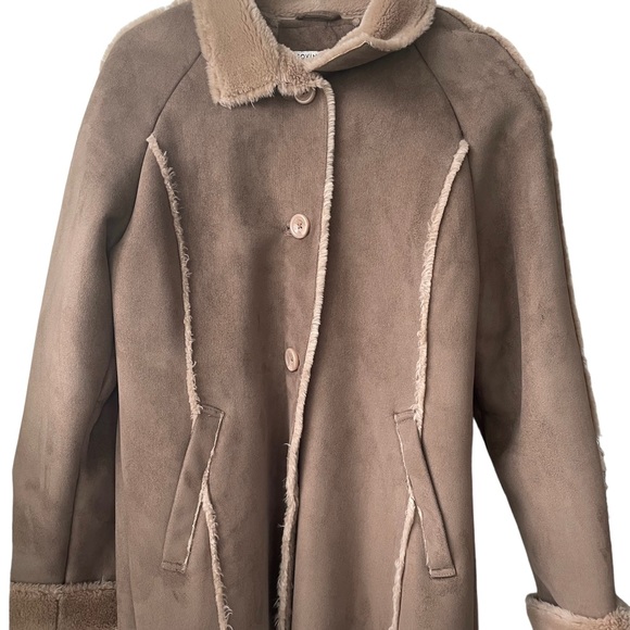 Covington Women’s tan winter jacket - Picture 3 of 3